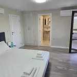 Sunny Hill Гостьовий будинок *