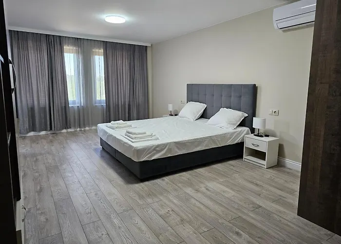 Sunny Hill * 瓦爾納